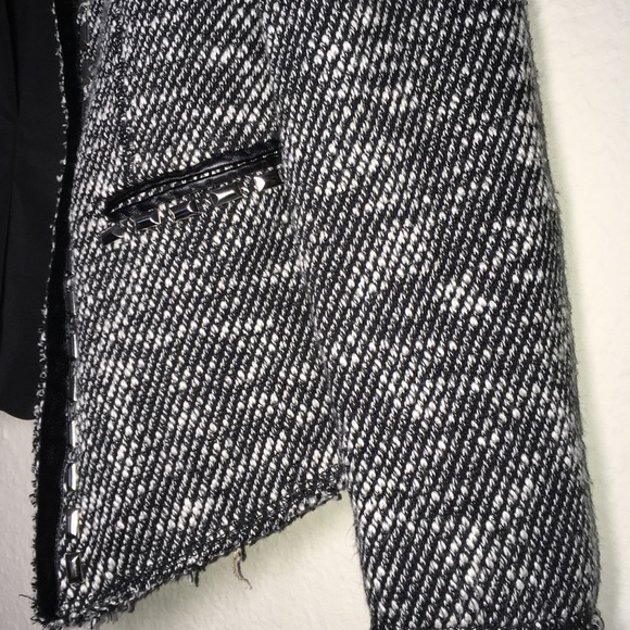 Cache Jacket - Picture 3 of 5